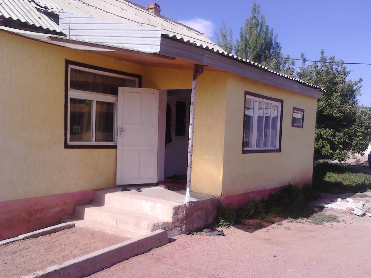 Happy Hostel In Kochkor Екстер'єр фото