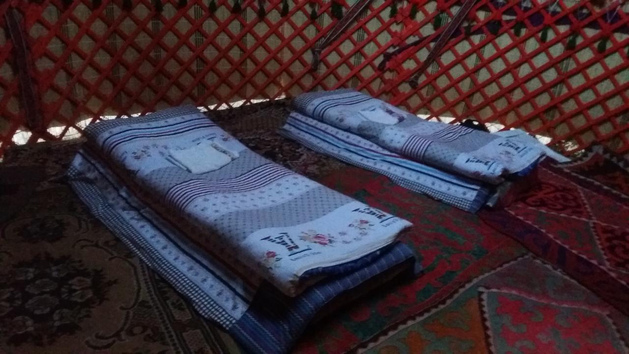 Happy Hostel In Kochkor Екстер'єр фото