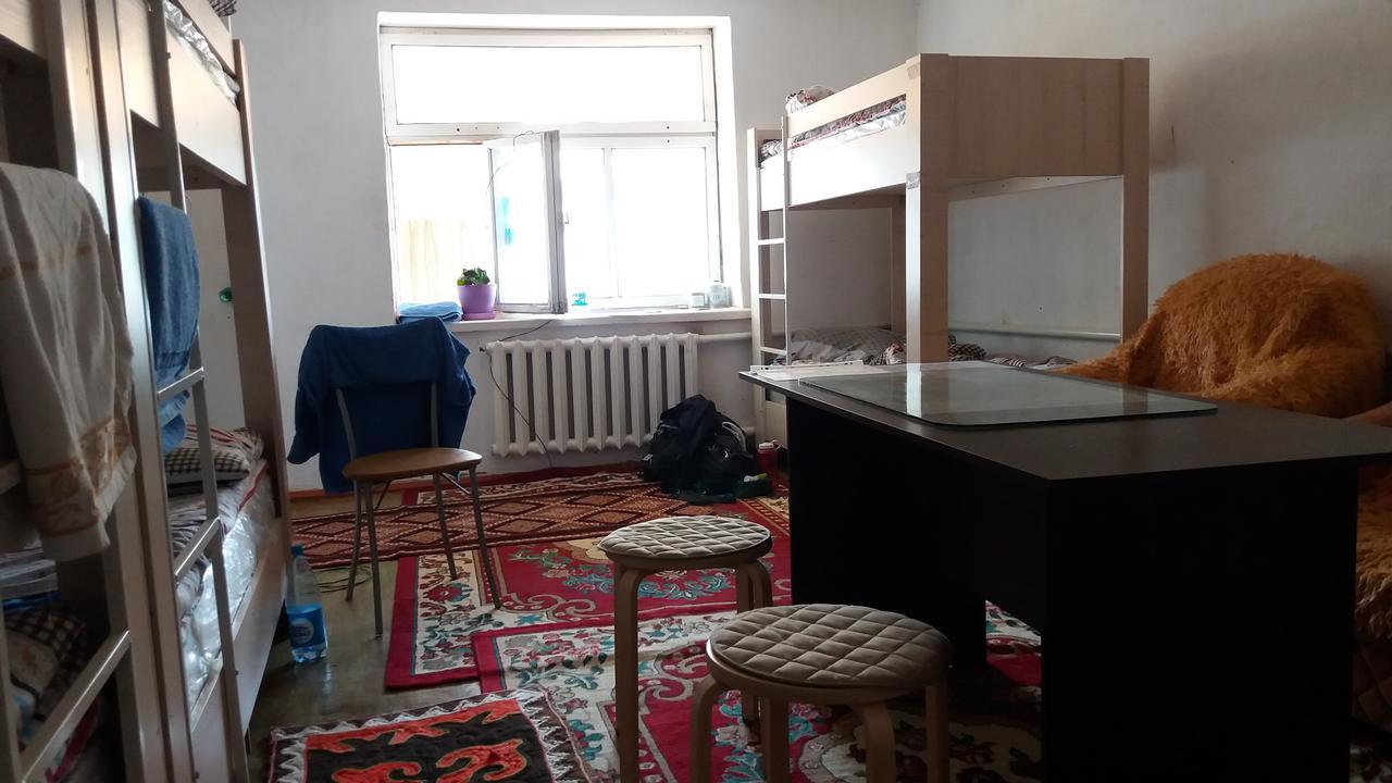 Happy Hostel In Kochkor Екстер'єр фото