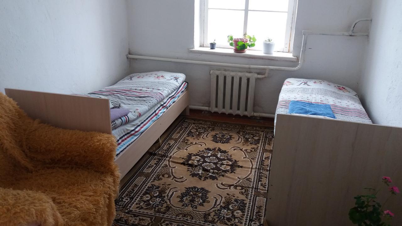 Happy Hostel In Kochkor Екстер'єр фото