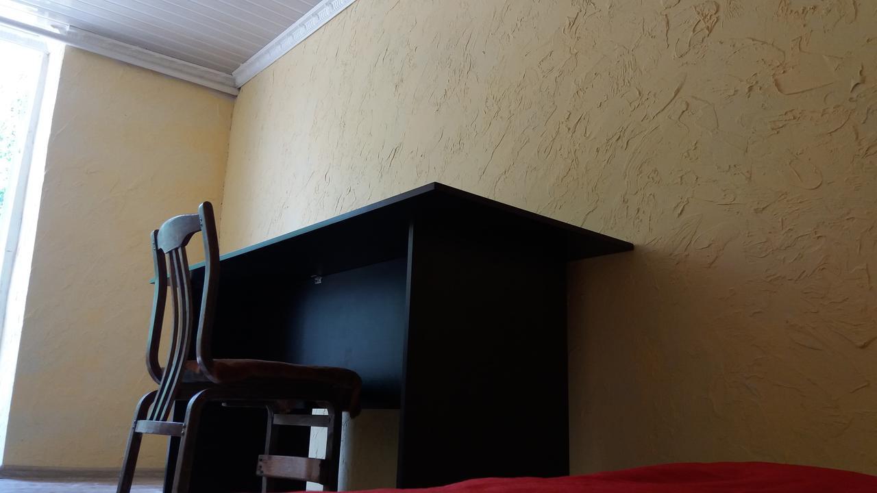 Happy Hostel In Kochkor Екстер'єр фото